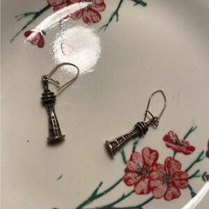 Vintage Seattle Space Needle Tower Silver Earrings
